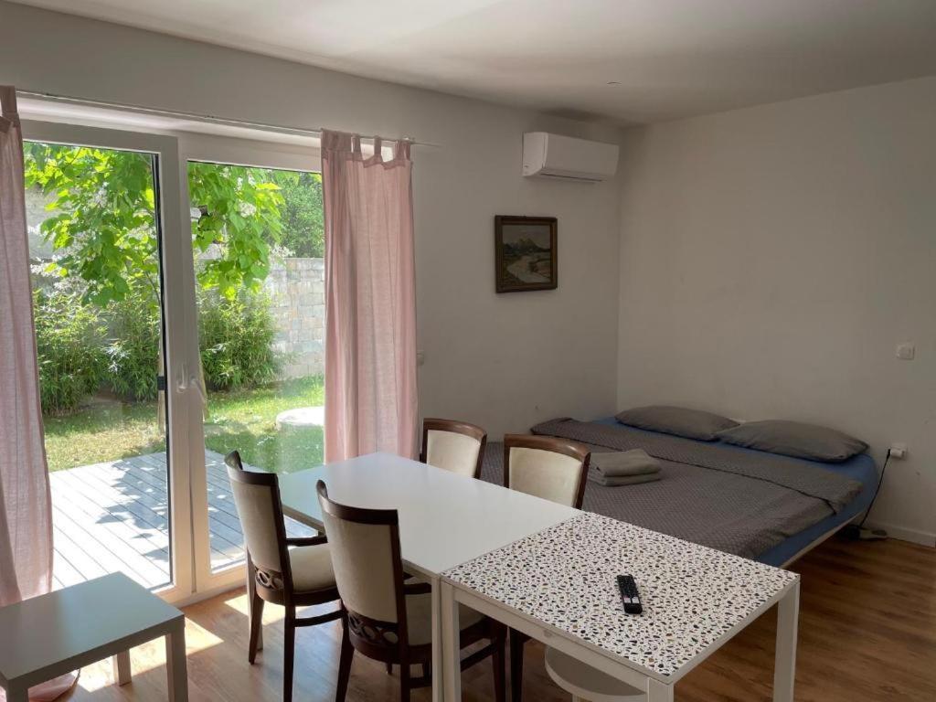 R41 - Tivoli Groundfloor Apartment Ljubljana Eksteriør billede